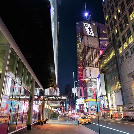 Hilton Garden Inn New York - Times Square Central Exterior foto