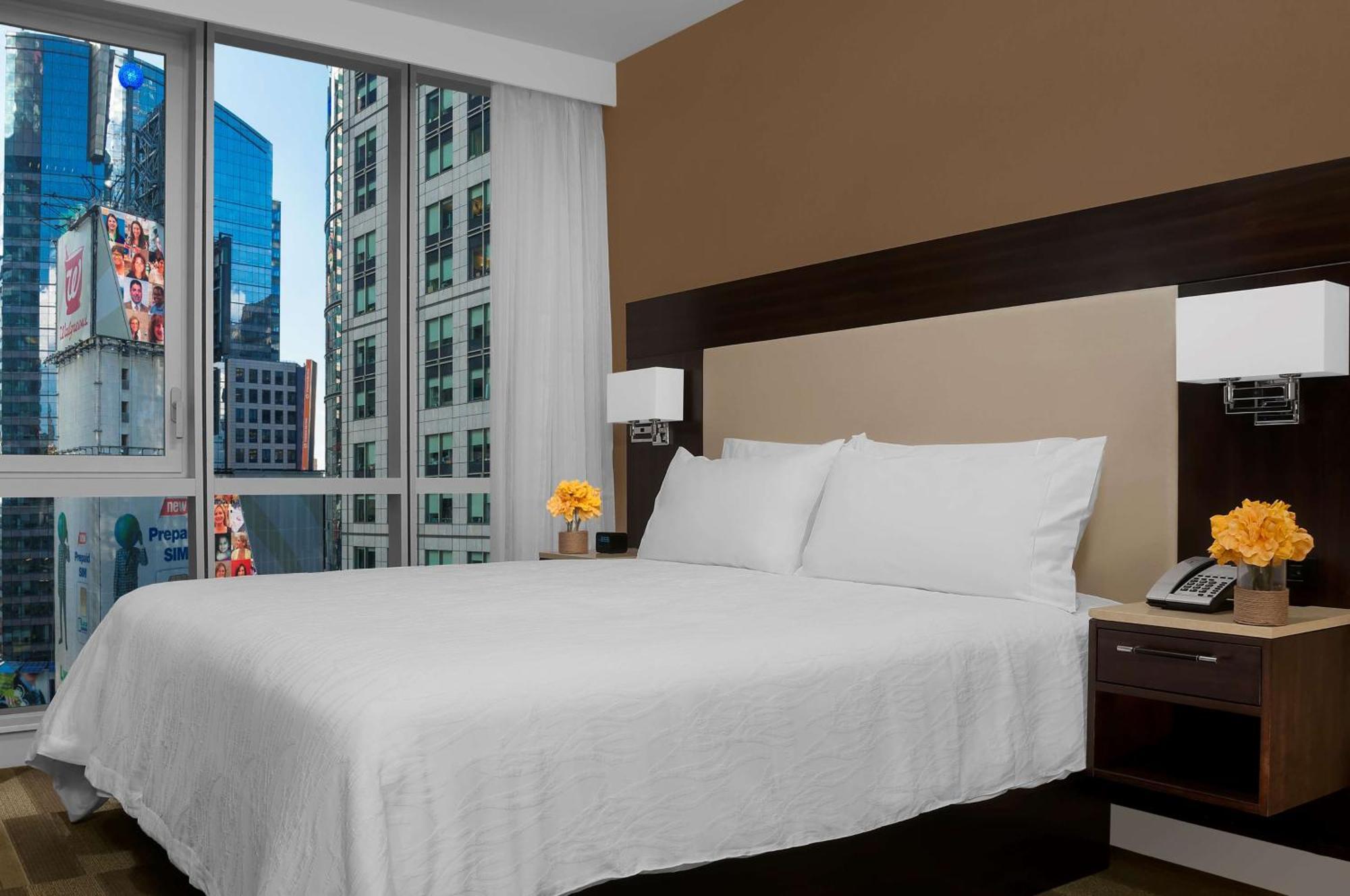Hilton Garden Inn New York - Times Square Central Exterior foto